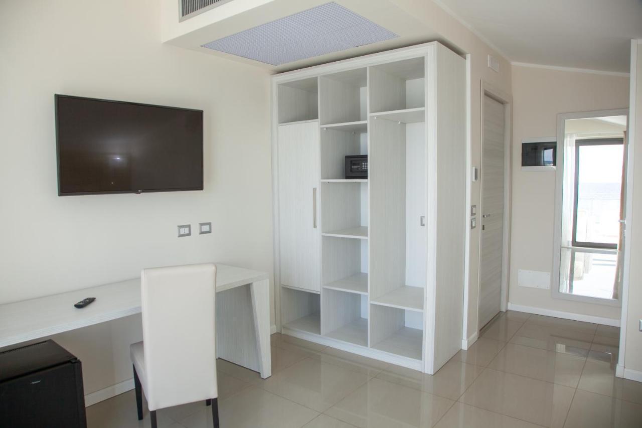 Hotel Dolce Stella ตอร์เร เมลิสซา ภายนอก รูปภาพ