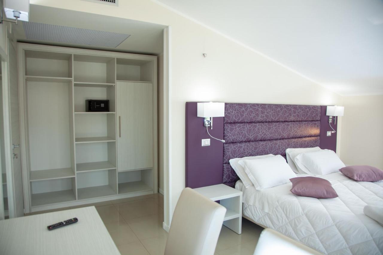 Hotel Dolce Stella ตอร์เร เมลิสซา ภายนอก รูปภาพ