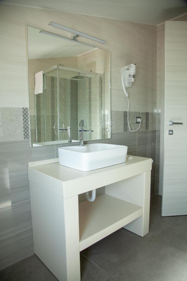 Hotel Dolce Stella ตอร์เร เมลิสซา ภายนอก รูปภาพ