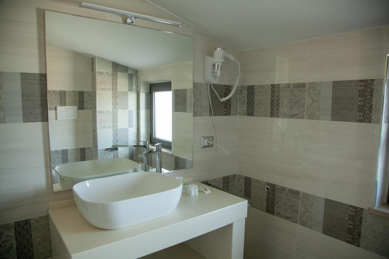 Hotel Dolce Stella ตอร์เร เมลิสซา ภายนอก รูปภาพ