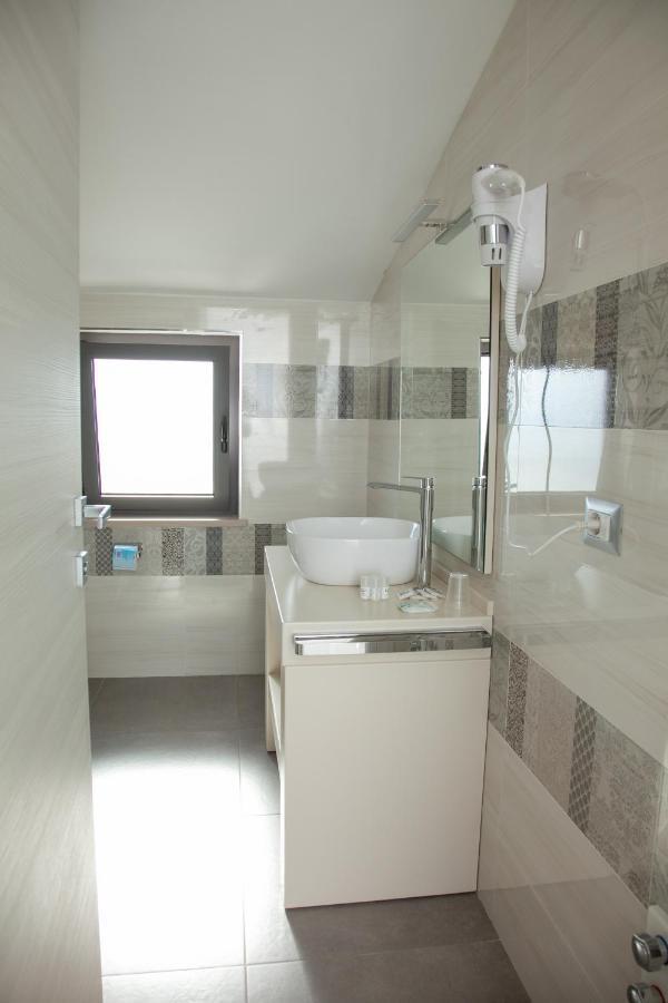 Hotel Dolce Stella ตอร์เร เมลิสซา ภายนอก รูปภาพ
