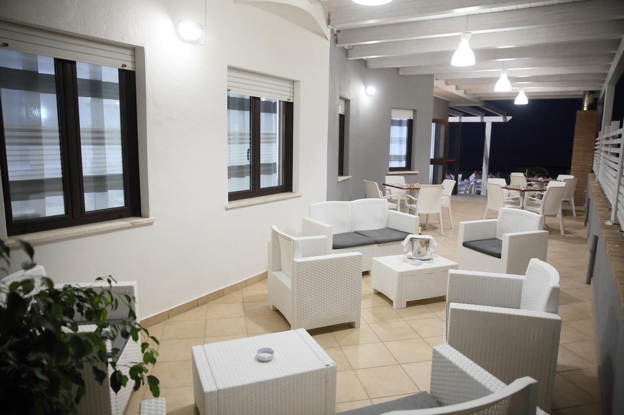 Hotel Dolce Stella ตอร์เร เมลิสซา ภายนอก รูปภาพ
