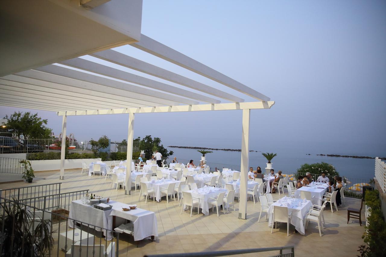 Hotel Dolce Stella ตอร์เร เมลิสซา ภายนอก รูปภาพ