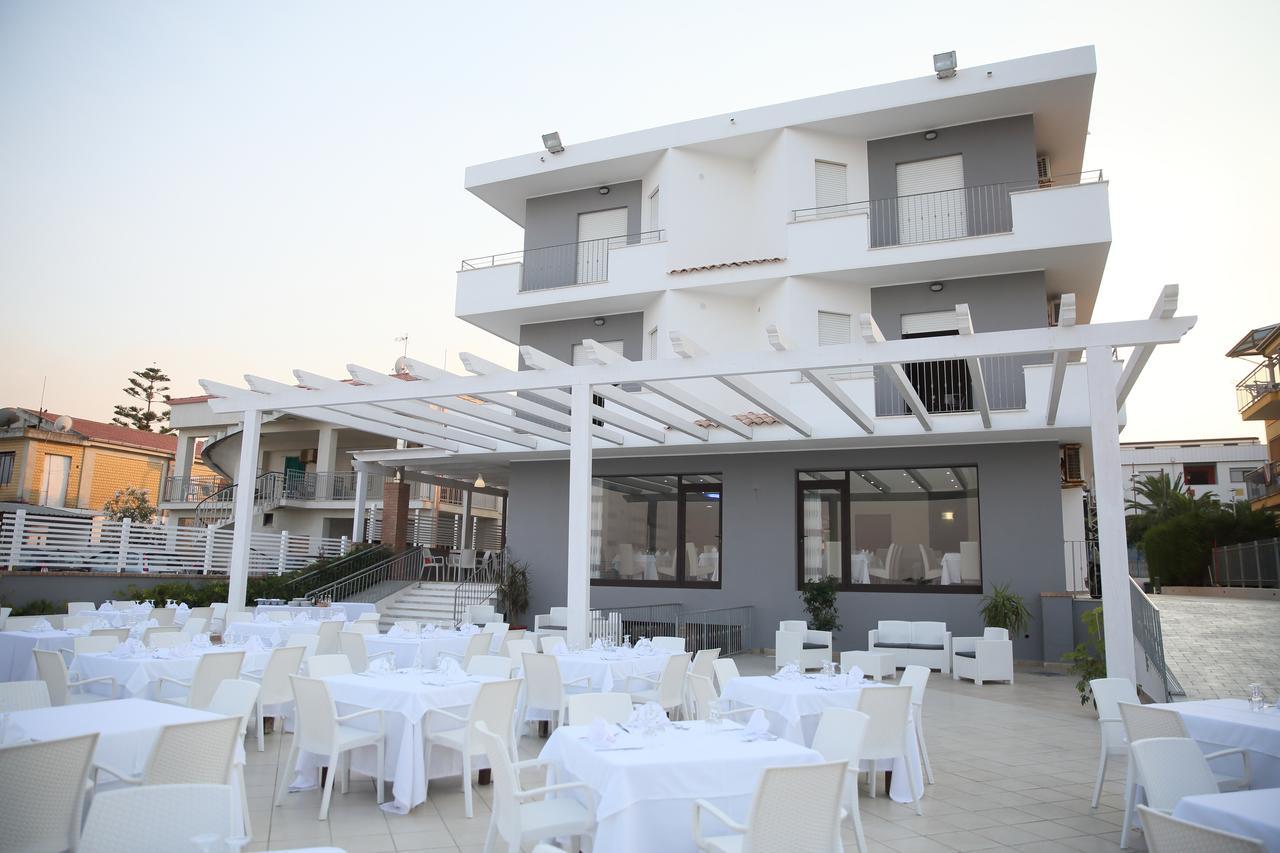 Hotel Dolce Stella ตอร์เร เมลิสซา ภายนอก รูปภาพ